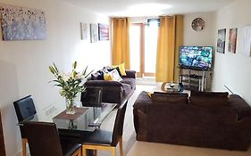 Kcs Birmingham City Apartment With Balcony/Parking
